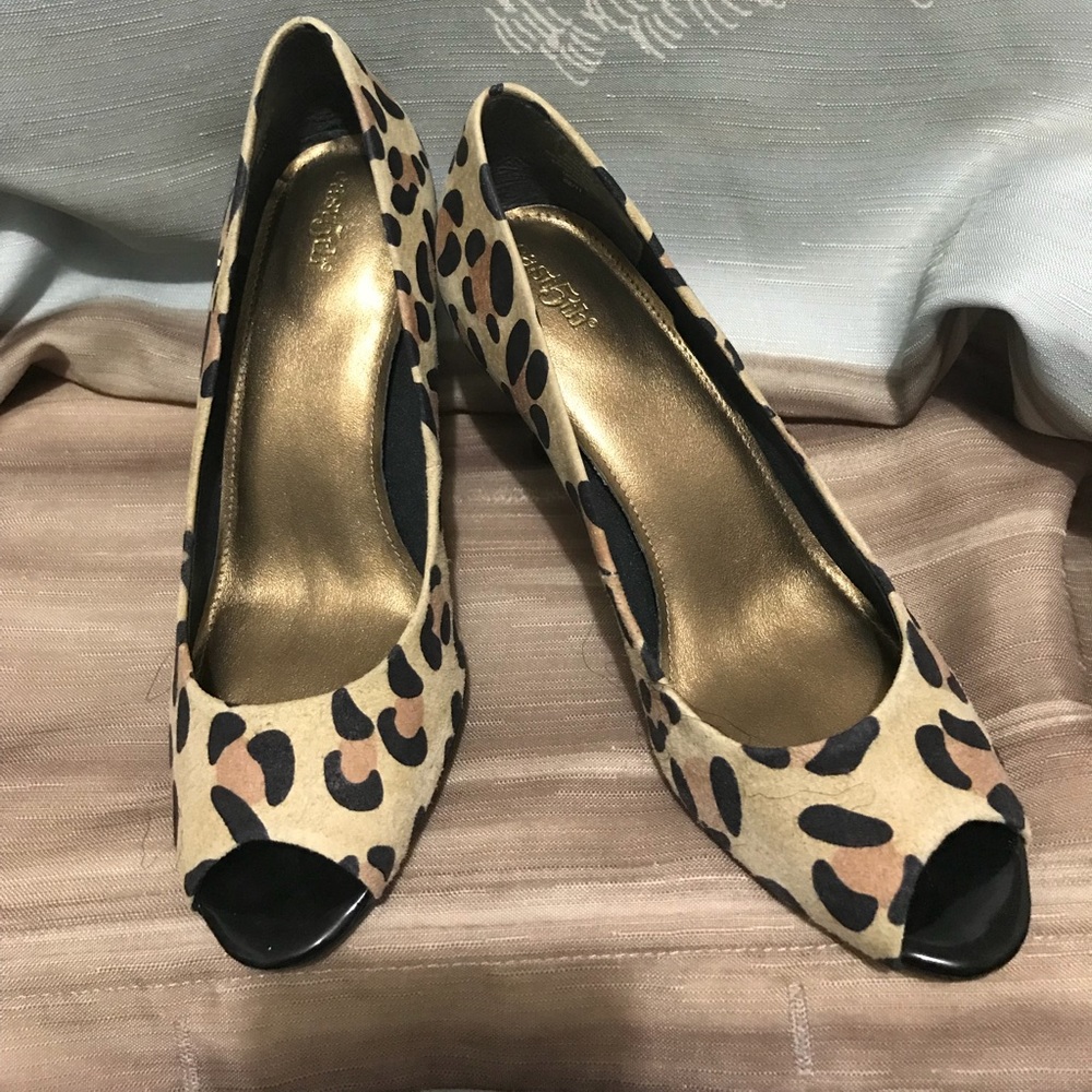 Shoes(sold)